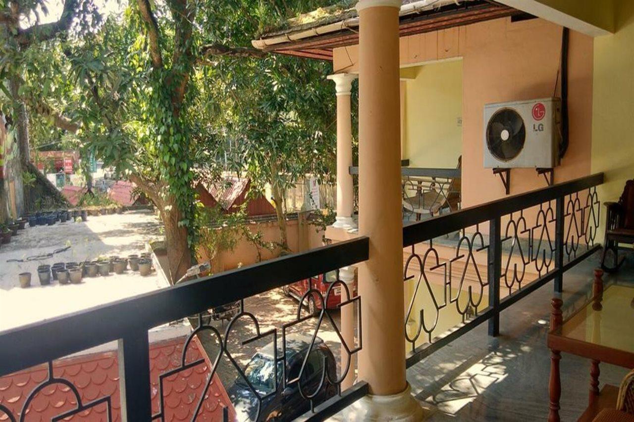 Ballard Bungalow Kochi Buitenkant foto