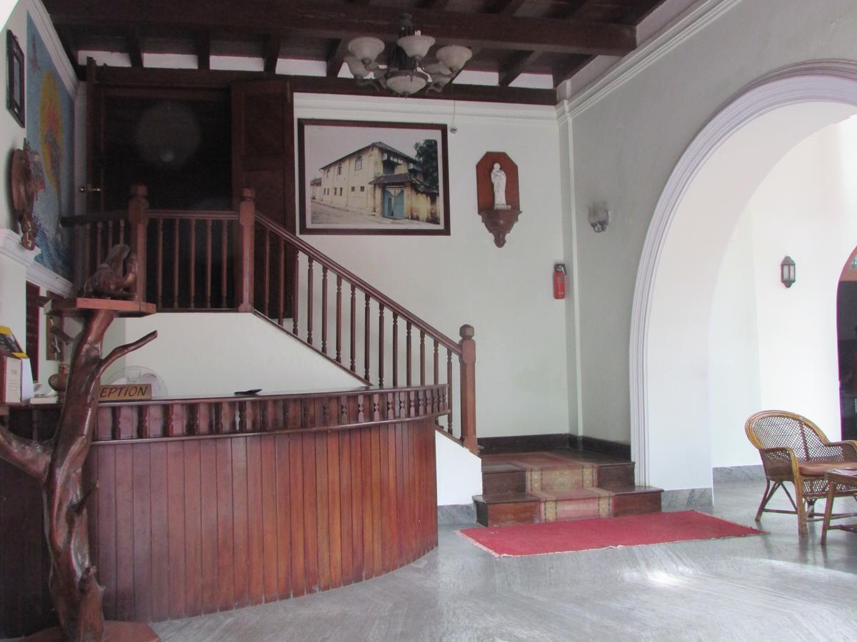 Ballard Bungalow Kochi Buitenkant foto